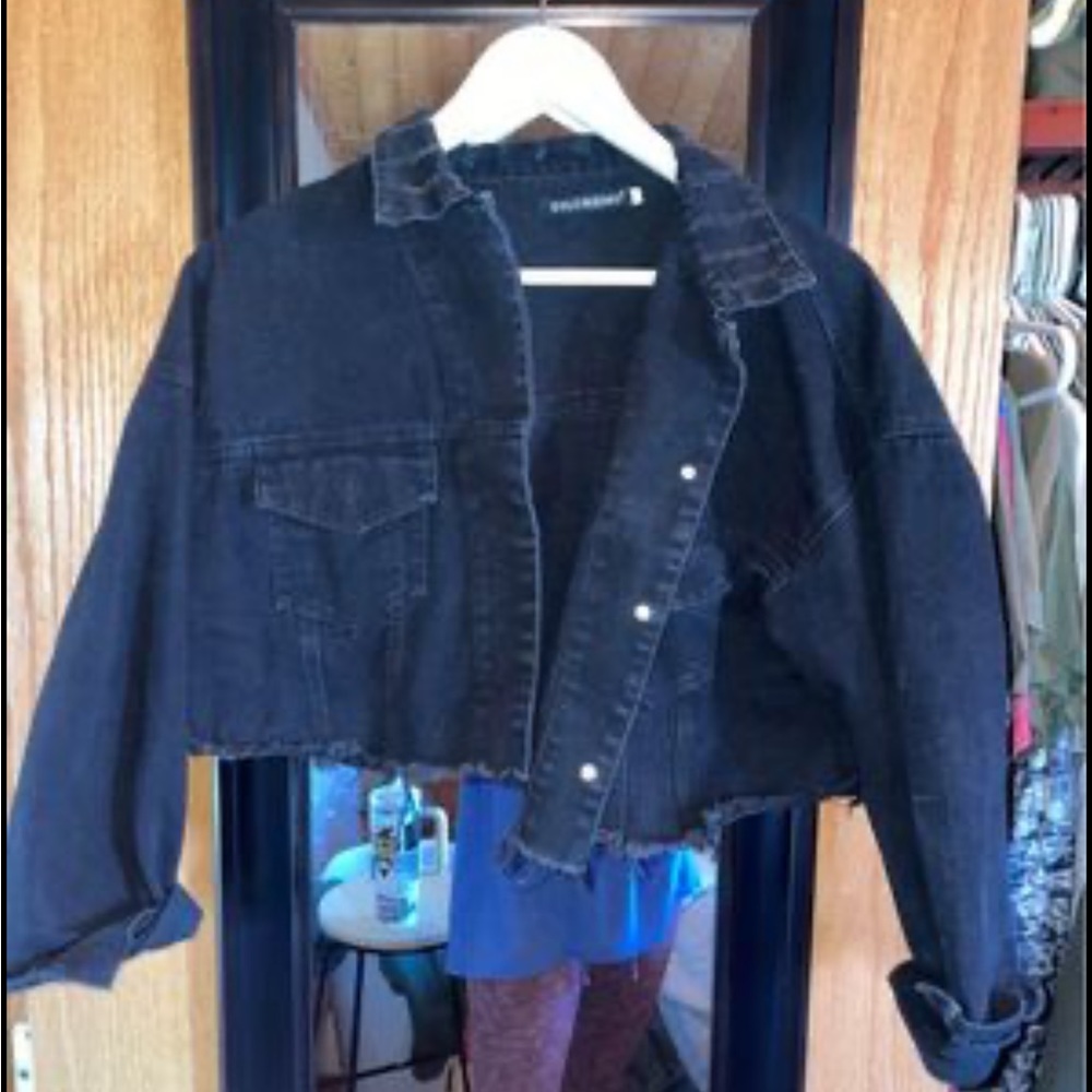 Black cropped Jean jacket